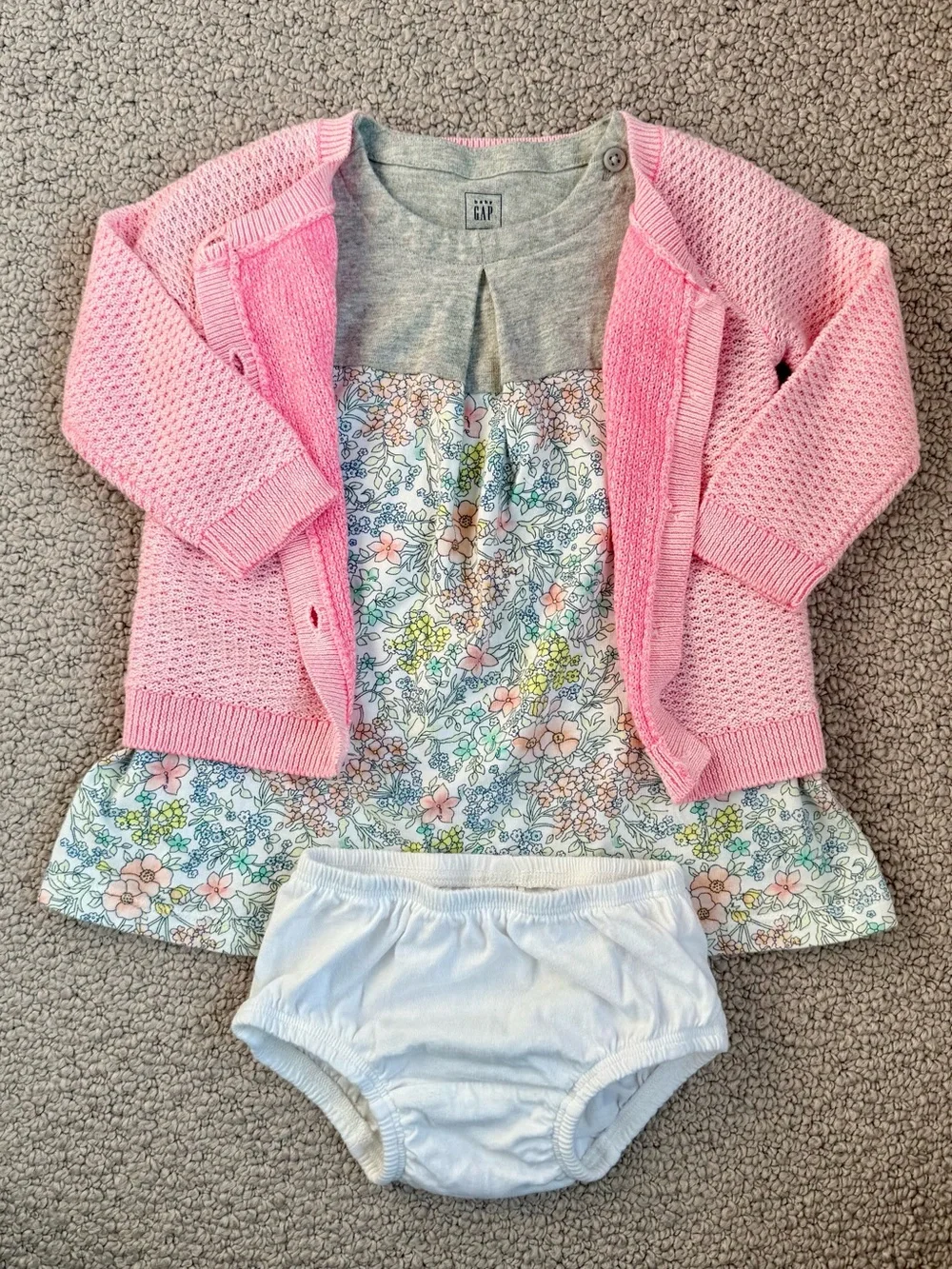 GAP Baby Girls dainty Floral Dress, Cardigan & Bloomers Set Pink Grey 6-12M 3 Pc